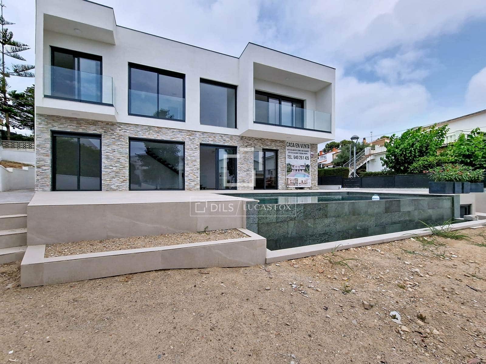 4 bedroom Villa for sale in Segur de Calafell with pool garage - € 780,000 (Ref: 9964289)
