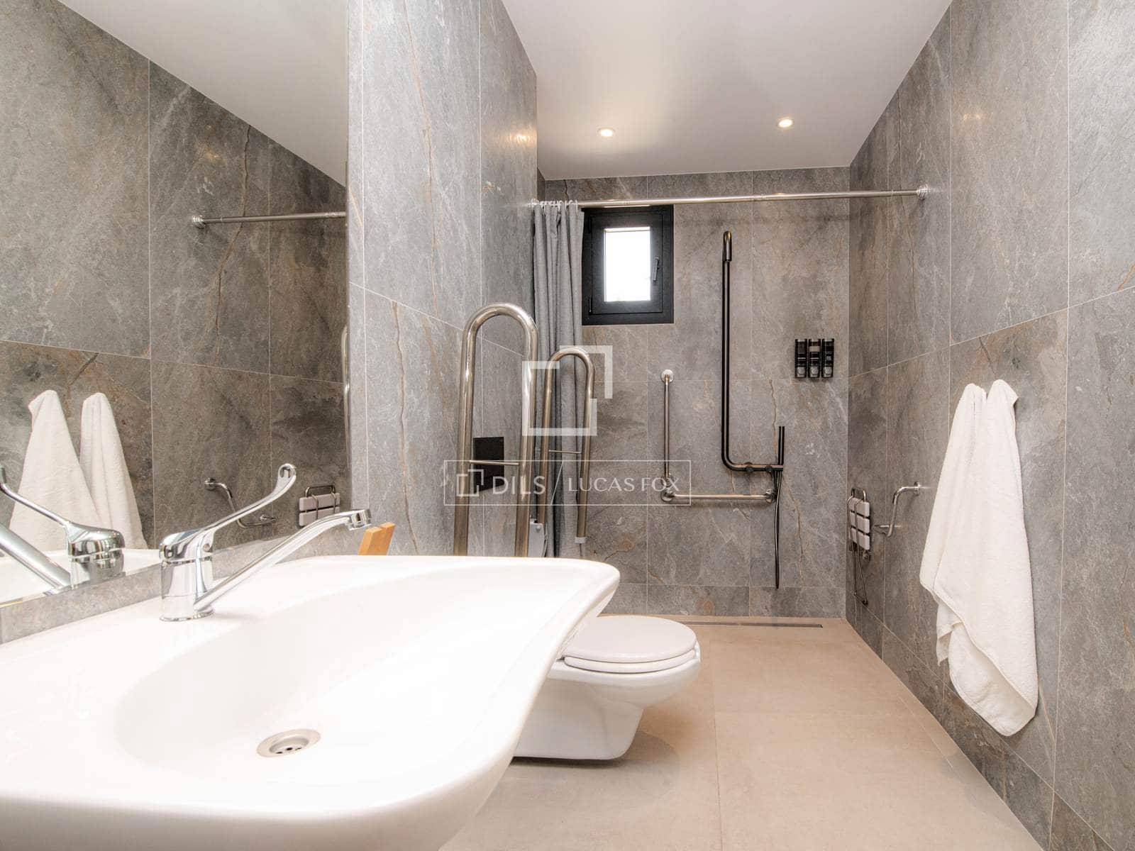 7 soveværelse Erhverv til salg i Sant Feliu de Guixols - € 1.800.000 (Ref: 9964291)