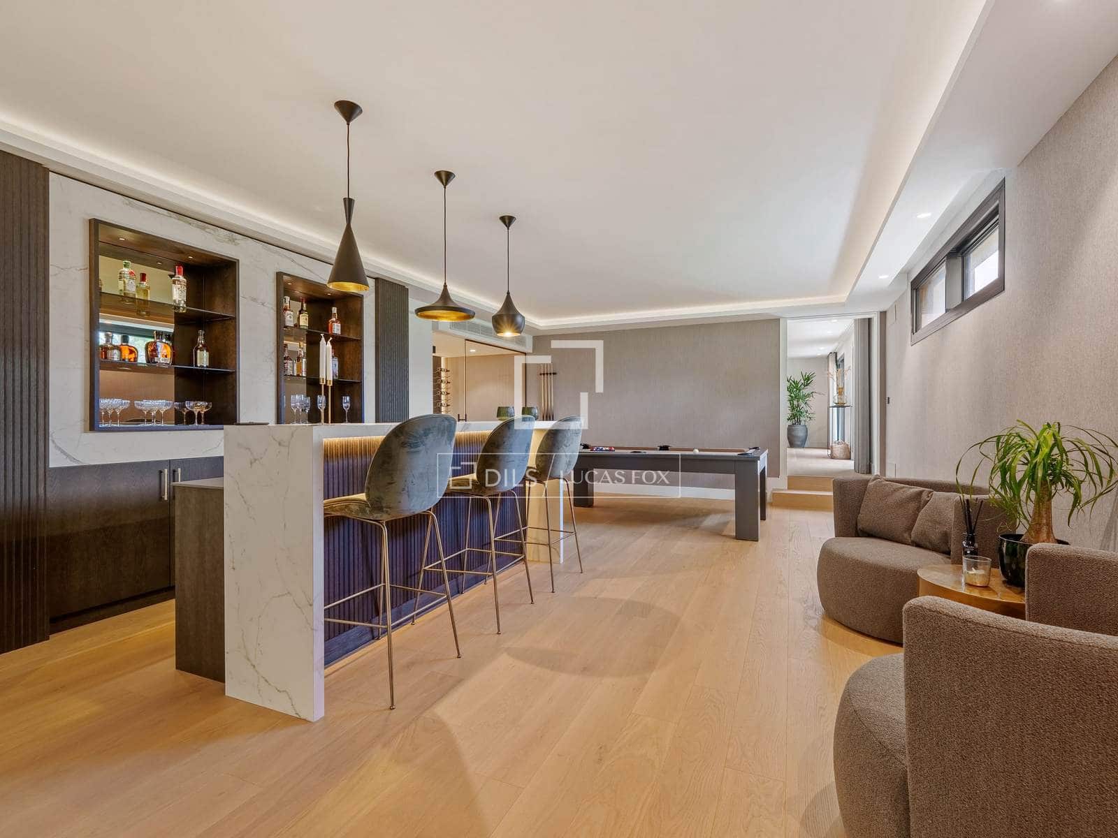 5 bedroom Villa for sale in Marbella with pool garage - € 5,950,000 (Ref: 9964412)