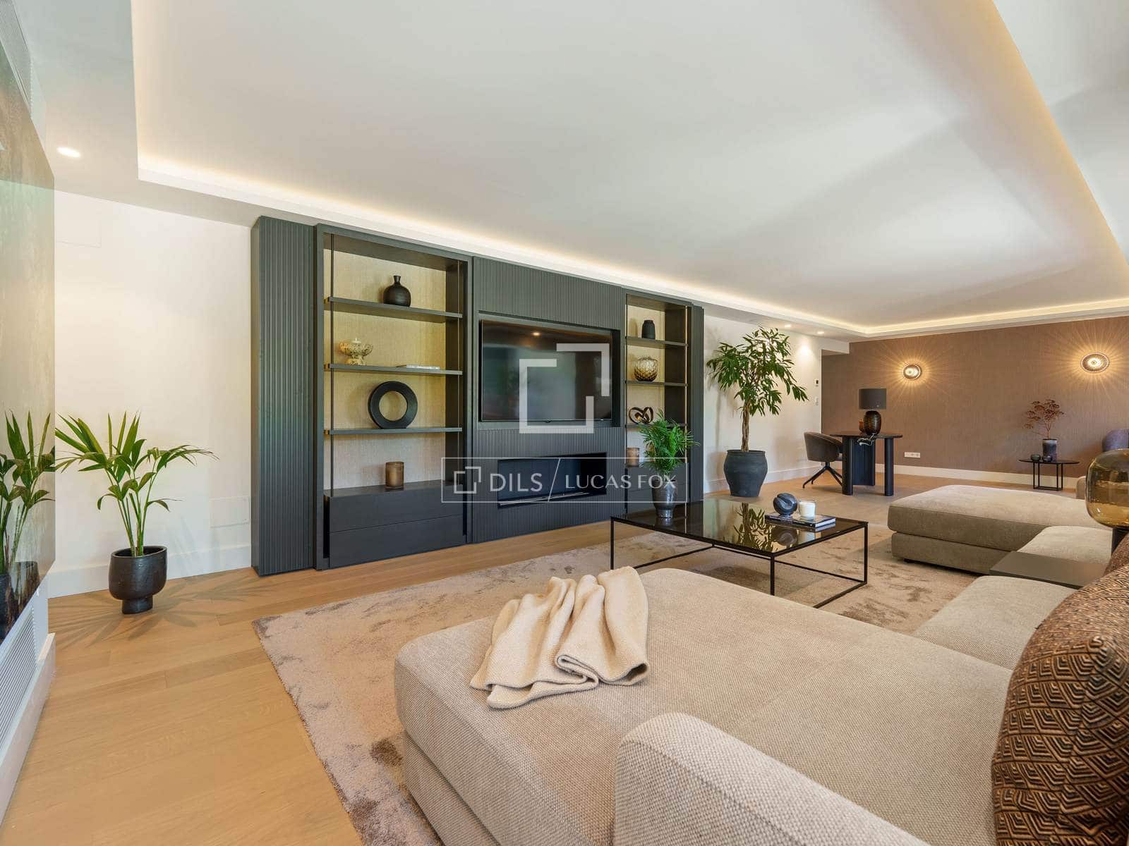 5 bedroom Villa for sale in Marbella with pool garage - € 5,950,000 (Ref: 9964412)