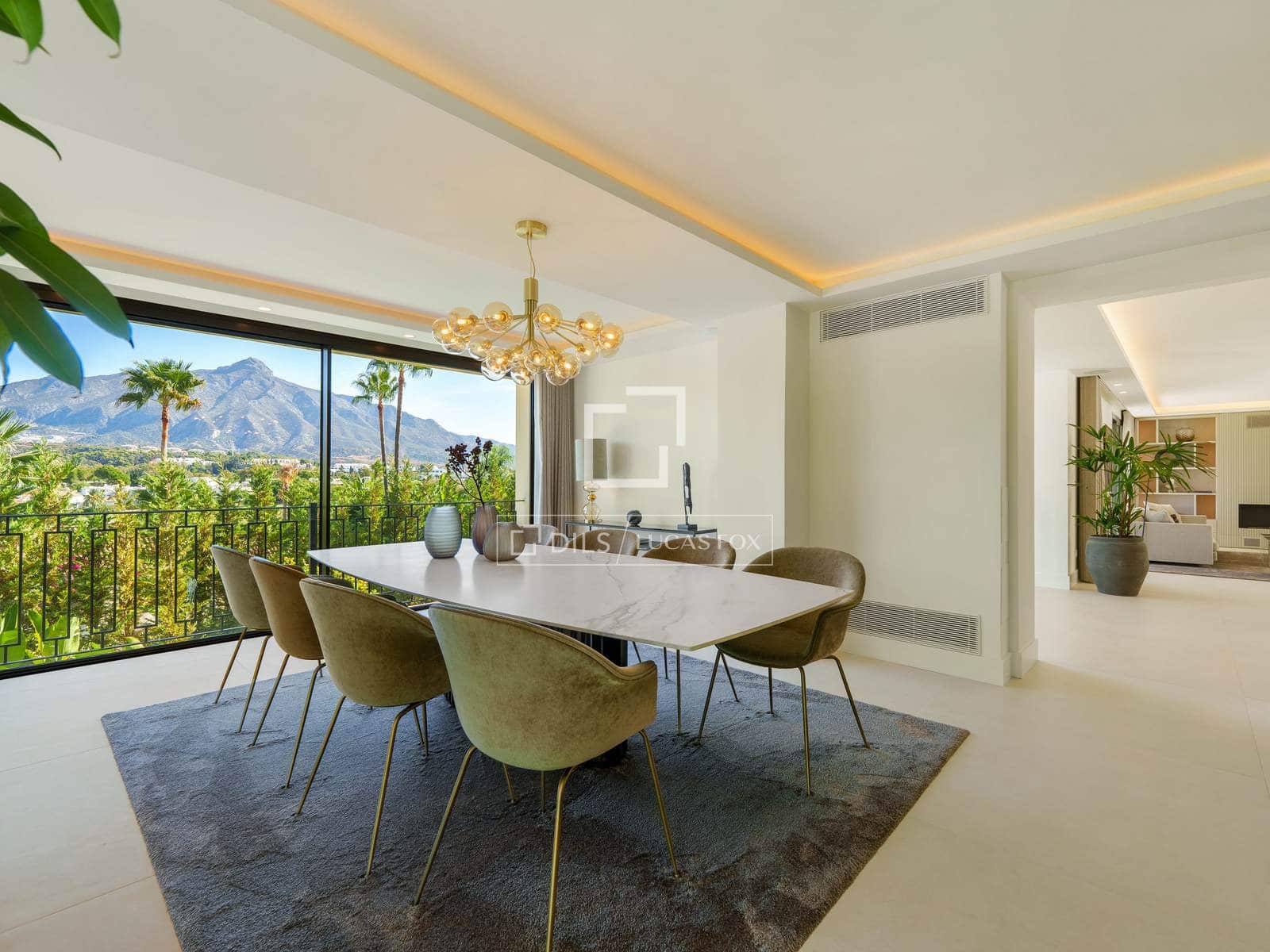5 bedroom Villa for sale in Marbella with pool garage - € 5,950,000 (Ref: 9964412)