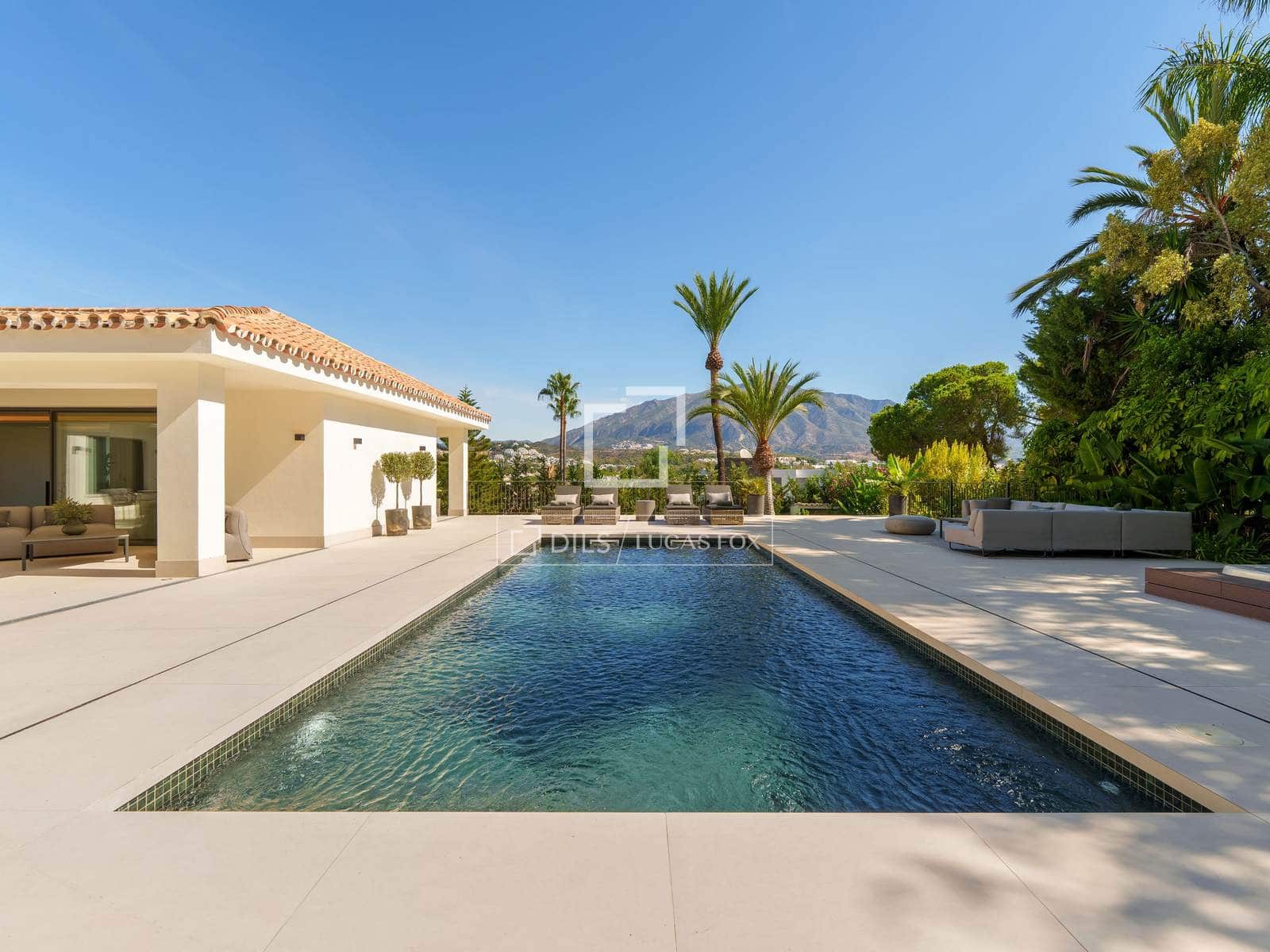 5 bedroom Villa for sale in Marbella with pool garage - € 5,950,000 (Ref: 9964412)