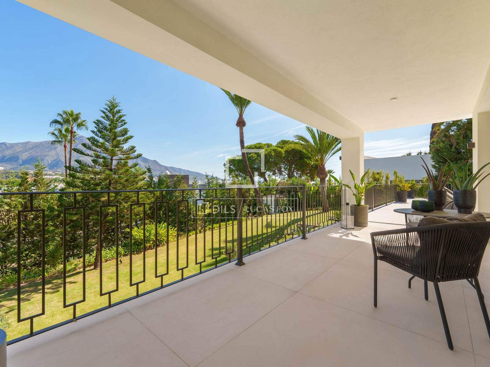 5 bedroom Villa for sale in Marbella with pool garage - € 5,950,000 (Ref: 9964412)