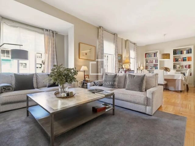 3 soveværelse Lejlighed til salg i Castellana, Madrid by - € 1.780.000 (Ref: 9964413)