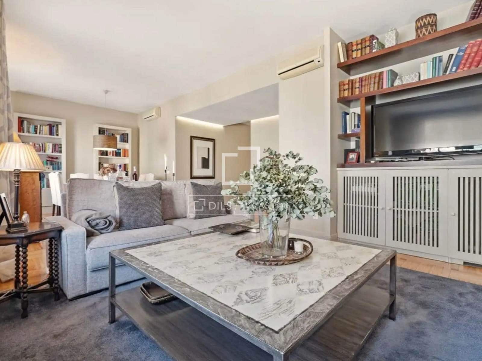 3 soveværelse Lejlighed til salg i Madrid by - € 1.780.000 (Ref: 9964413)