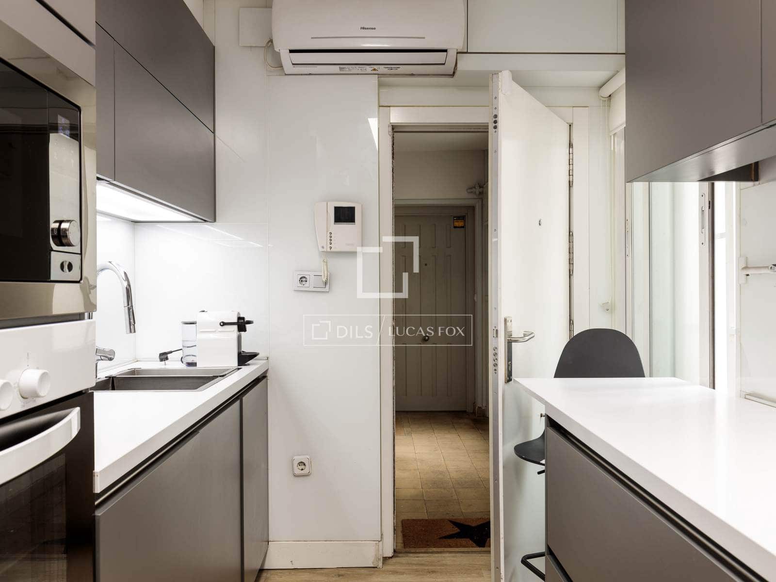 3 soveværelse Lejlighed til salg i Madrid by - € 1.780.000 (Ref: 9964413)