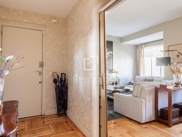 3 soveværelse Lejlighed til salg i Castellana, Madrid by - € 1.780.000 (Ref: 9964413)