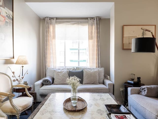 3 soveværelse Lejlighed til salg i Castellana, Madrid by - € 1.780.000 (Ref: 9964413)