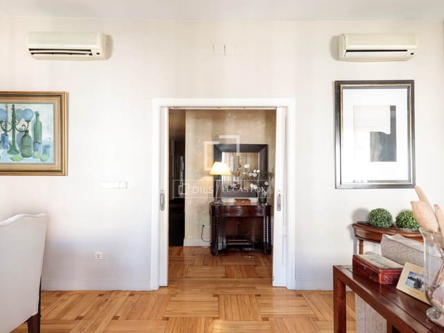 3 soveværelse Lejlighed til salg i Castellana, Madrid by - € 1.780.000 (Ref: 9964413)