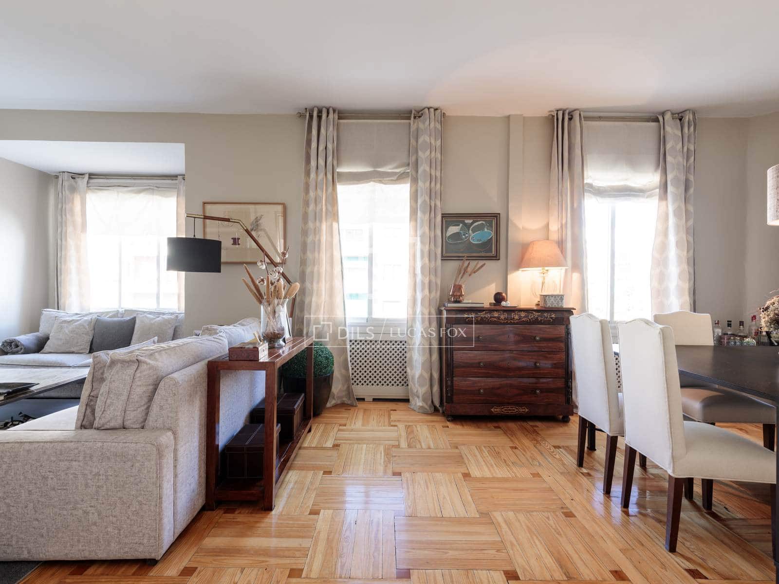 3 soveværelse Lejlighed til salg i Madrid by - € 1.780.000 (Ref: 9964413)