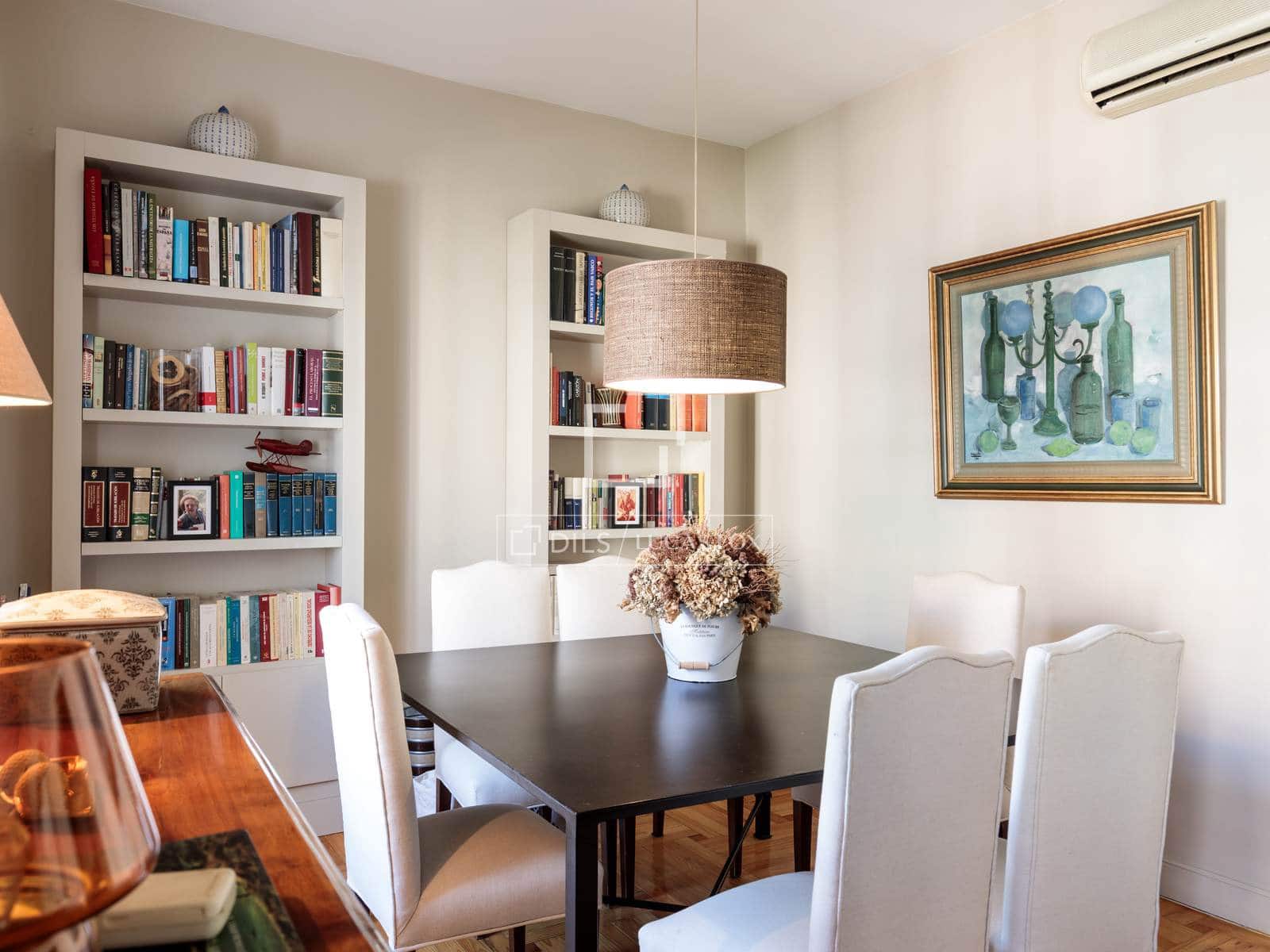 3 soveværelse Lejlighed til salg i Madrid by - € 1.780.000 (Ref: 9964413)
