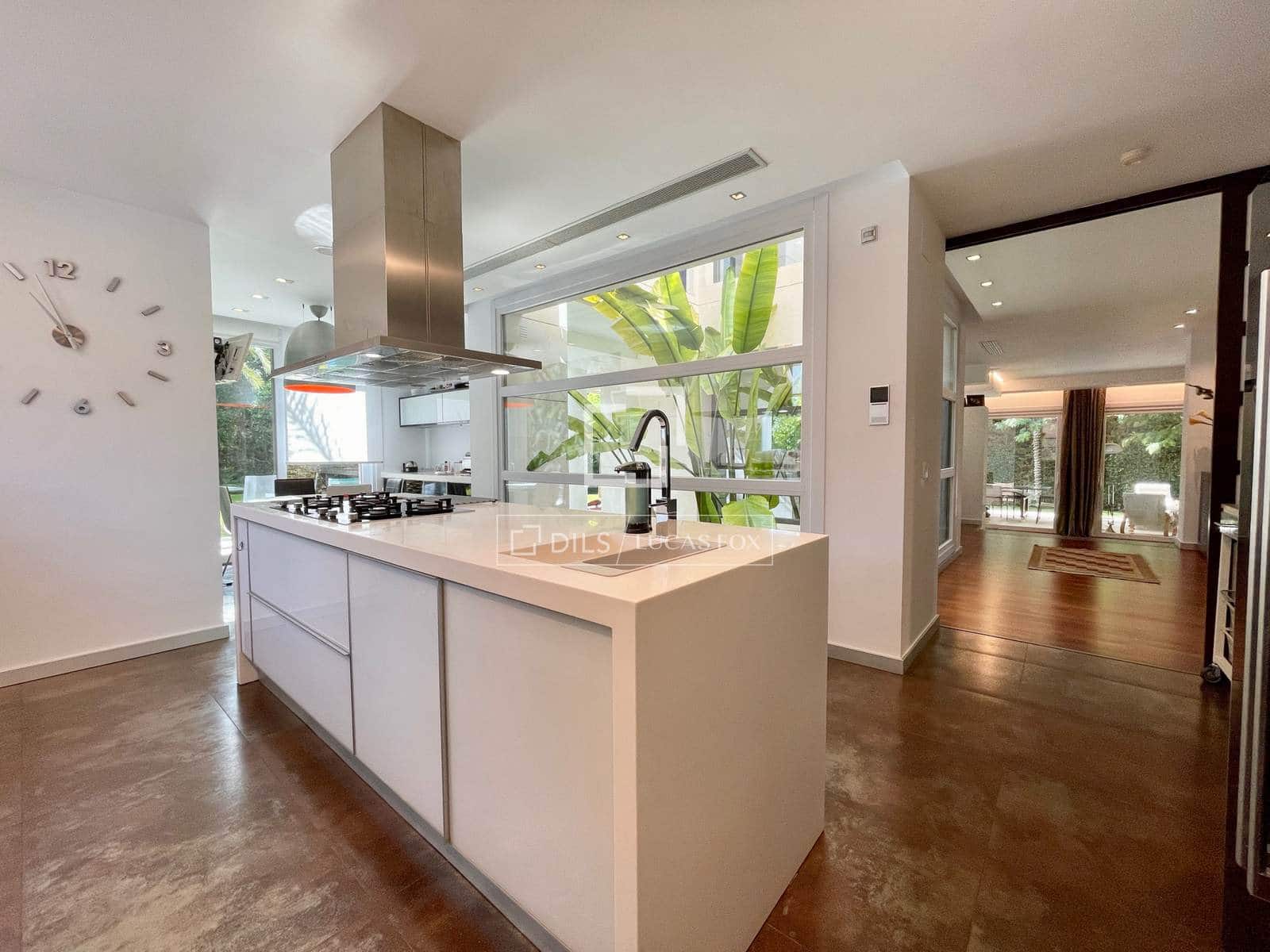 5 bedroom Villa for sale in Muchamiel / Mutxamel with garage - € 1,650,000 (Ref: 9965549)