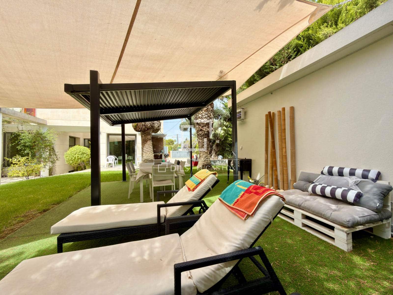 5 bedroom Villa for sale in Muchamiel / Mutxamel with garage - € 1,650,000 (Ref: 9965549)