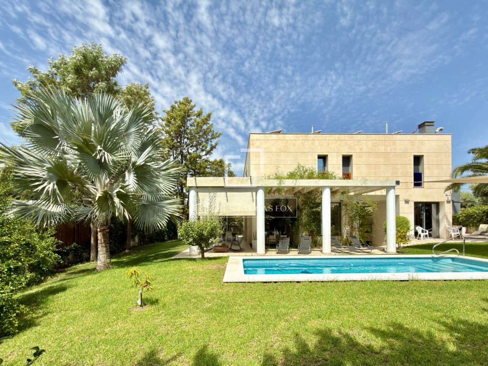 5 bedroom Villa for sale in Muchamiel / Mutxamel with garage - € 1,650,000 (Ref: 9965549)
