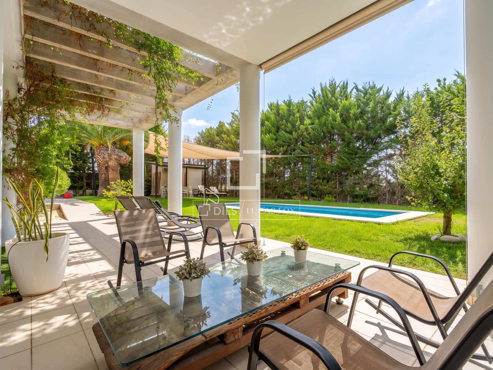 5 bedroom Villa for sale in Muchamiel / Mutxamel with garage - € 1,650,000 (Ref: 9965549)