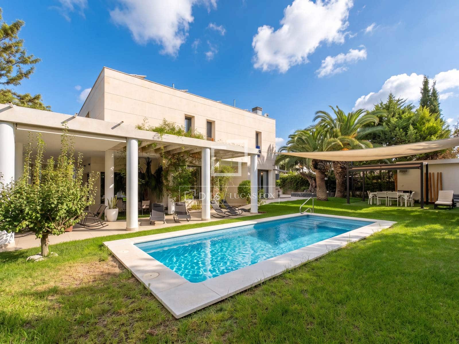 5 bedroom Villa for sale in Muchamiel / Mutxamel with garage - € 1,650,000 (Ref: 9965549)