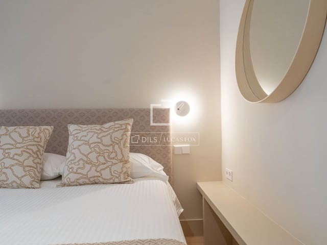 Apartamento para arrendar em Castellana, Madrid cidade - 2 000 € (Ref: 9965552)