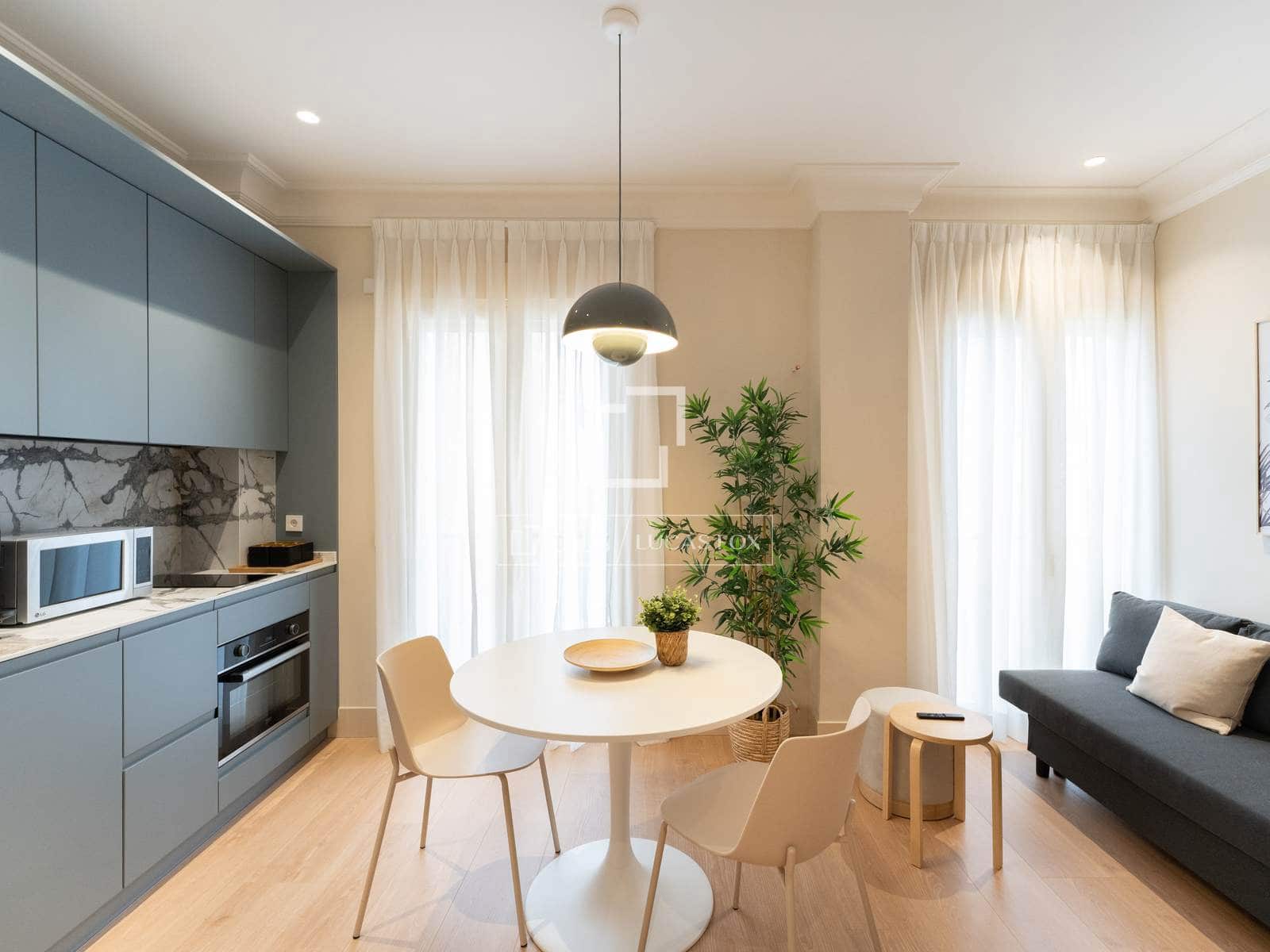 Leilighet til leie i Madrid by - € 2 000 (Ref: 9965552)