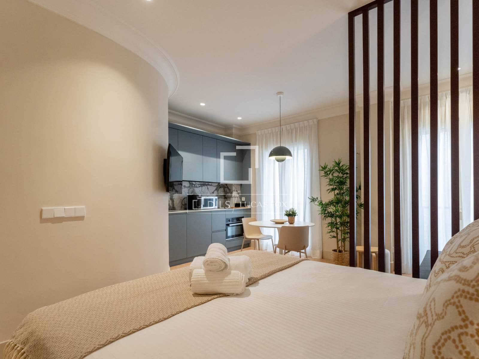 Leilighet til leie i Madrid by - € 2 000 (Ref: 9965552)