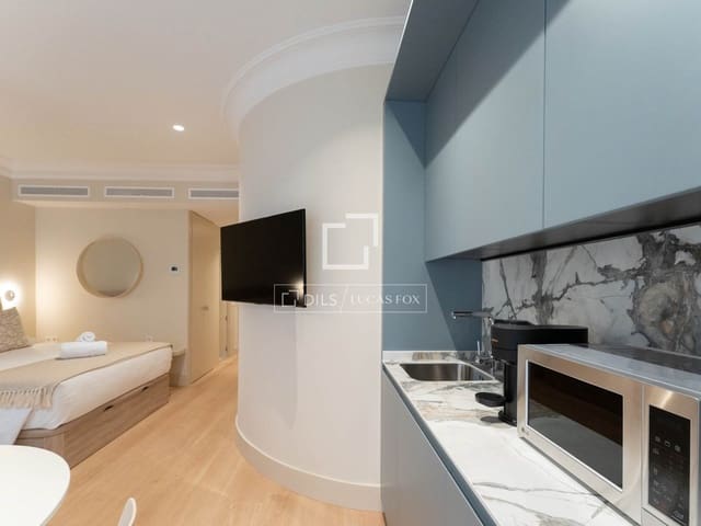 Apartamento para arrendar em Castellana, Madrid cidade - 2 000 € (Ref: 9965552)