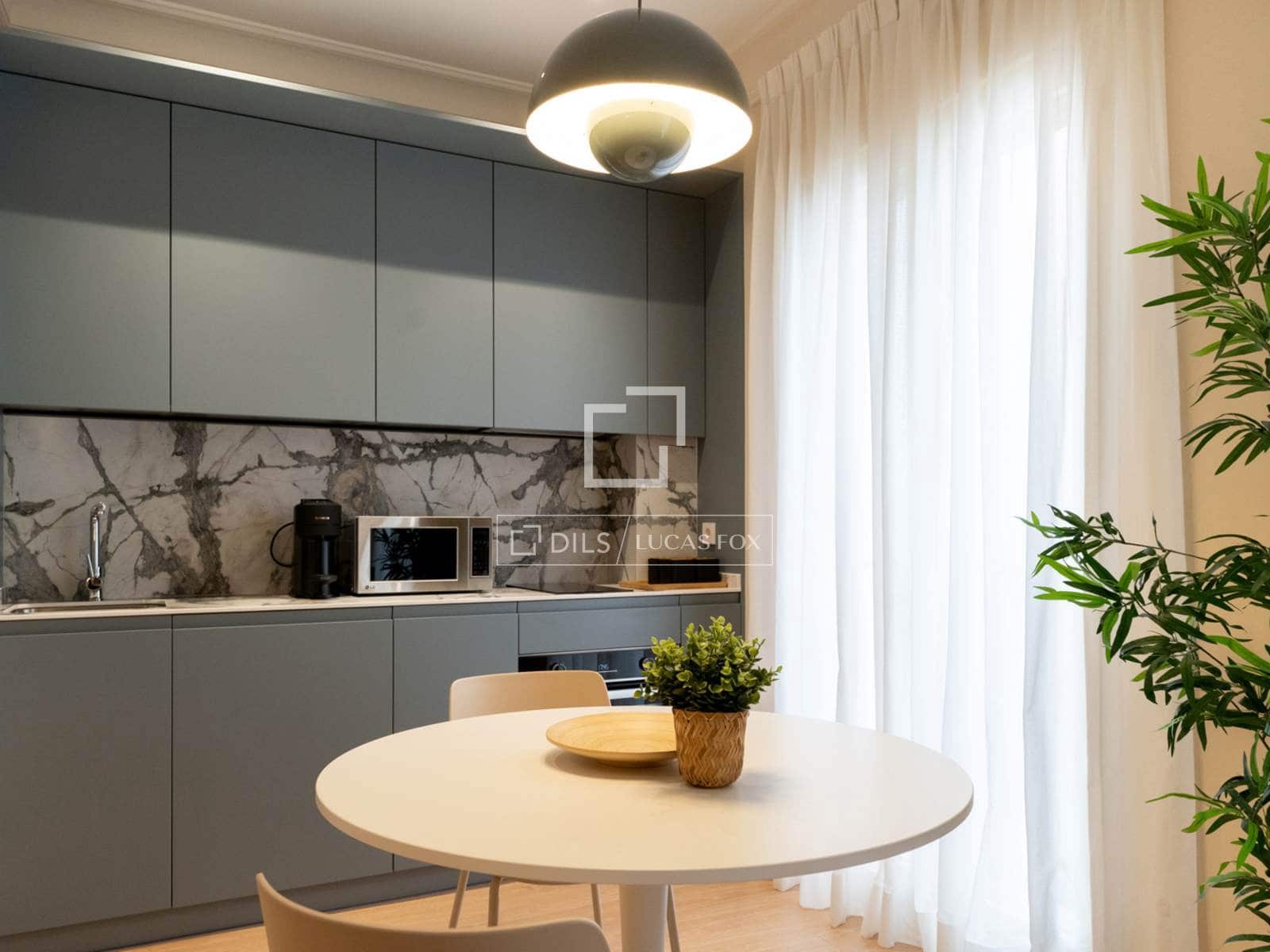 Leilighet til leie i Madrid by - € 2 000 (Ref: 9965552)