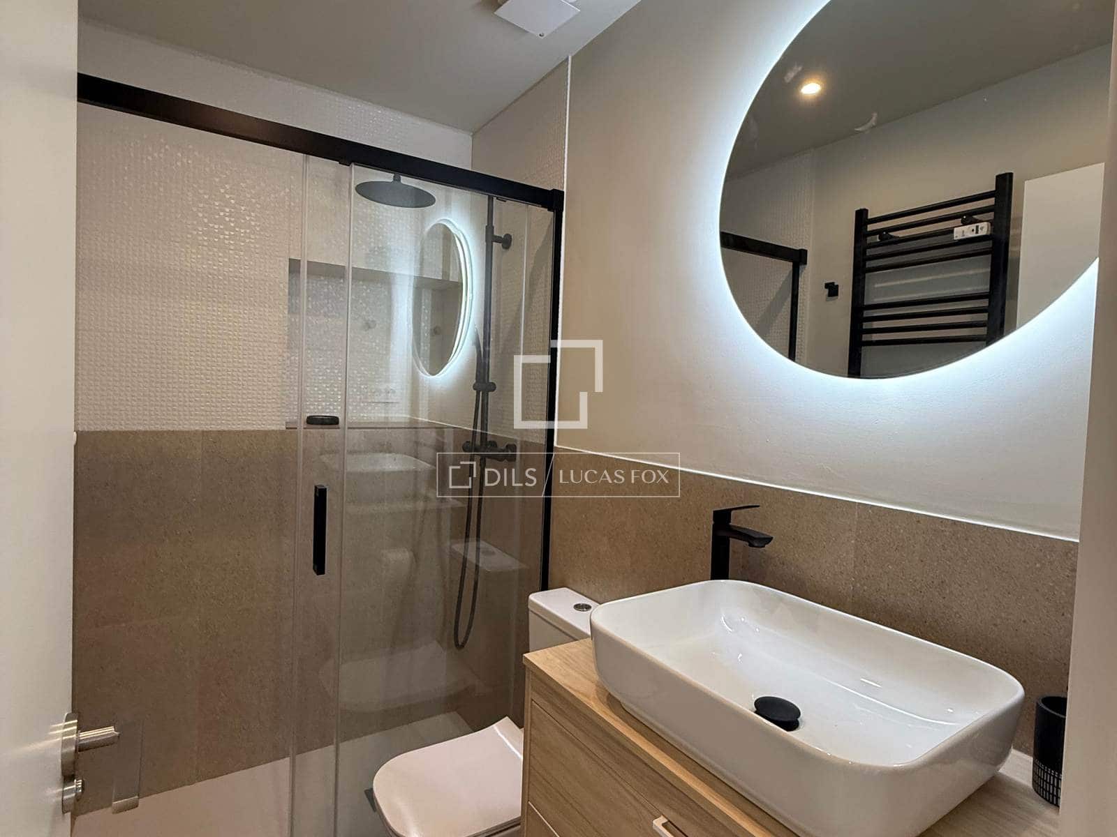 3 quarto Apartamento para arrendar em Madrid cidade - 3 200 € (Ref: 9965553)