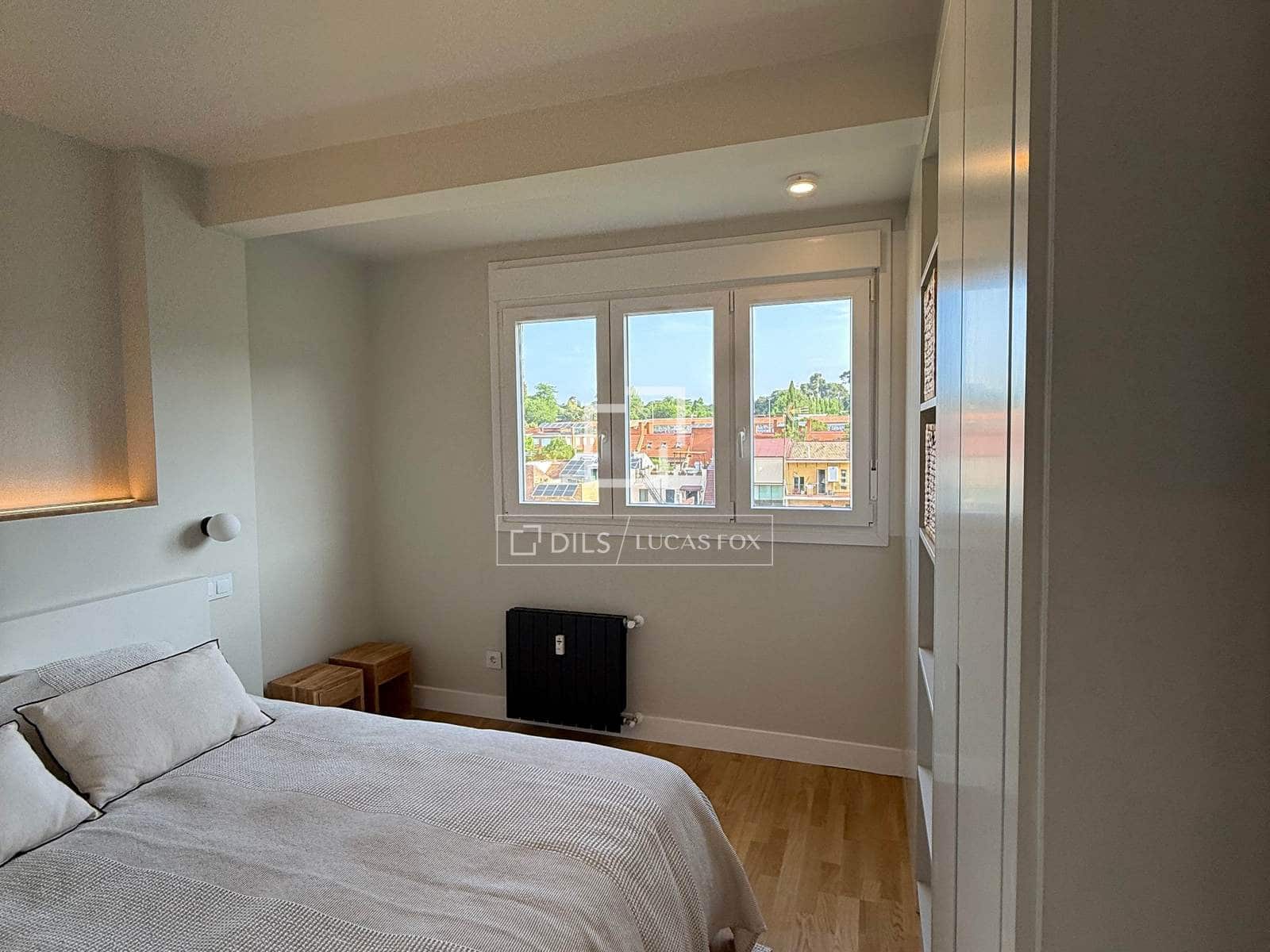 3 quarto Apartamento para arrendar em Madrid cidade - 3 200 € (Ref: 9965553)
