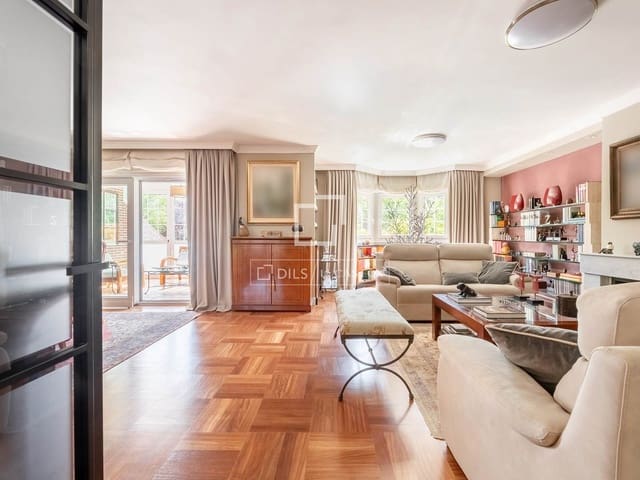 5 slaapkamer Villa te koop in Majadahonda met zwembad garage - € 1.520.000 (Ref: 9965555)