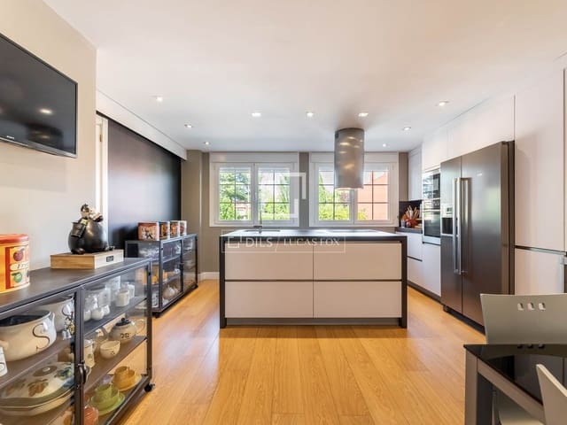 5 slaapkamer Villa te koop in Majadahonda met zwembad garage - € 1.520.000 (Ref: 9965555)