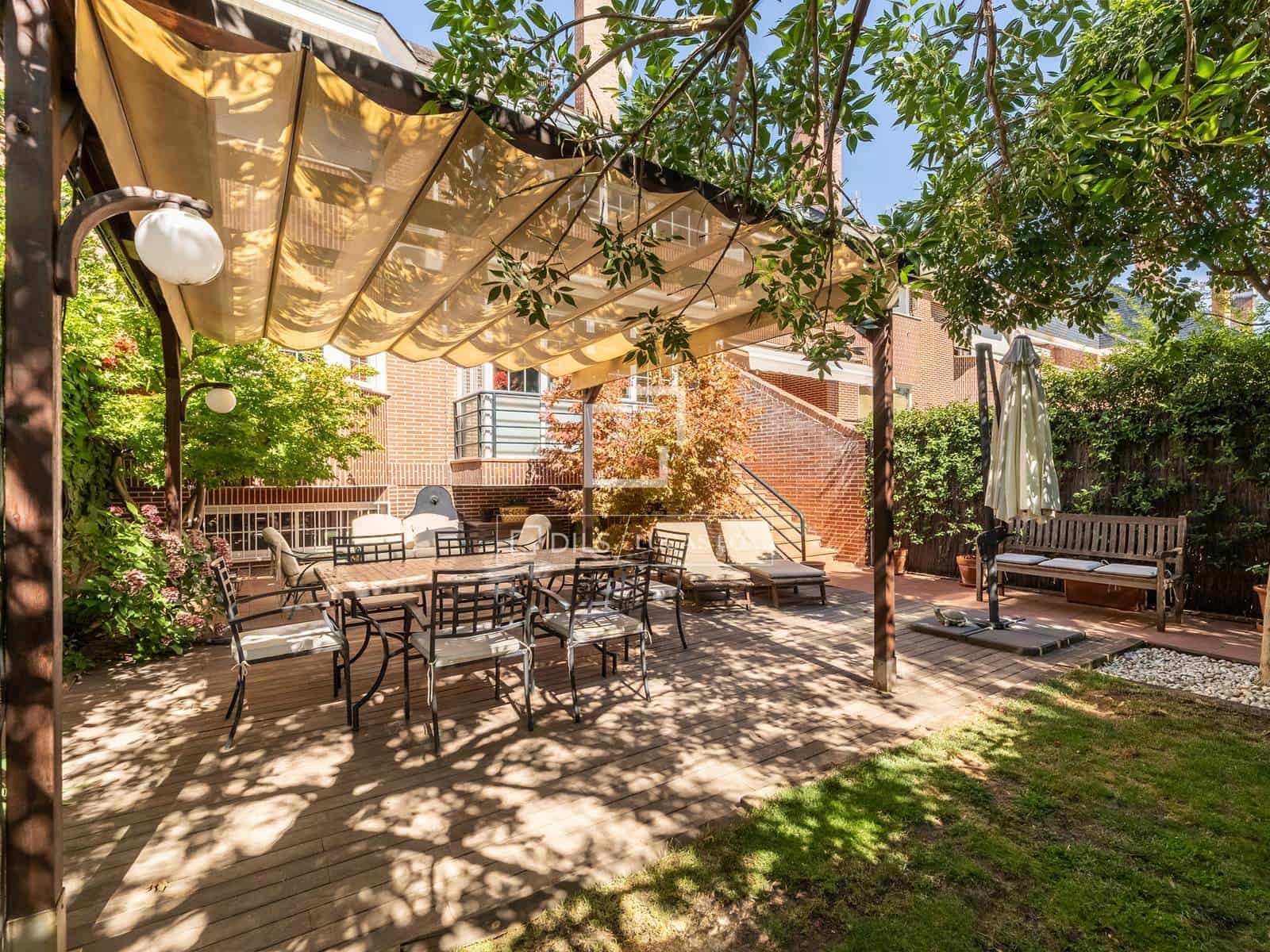 5 soveværelse Villa til salg i Majadahonda med swimmingpool garage - € 1.520.000 (Ref: 9965555)