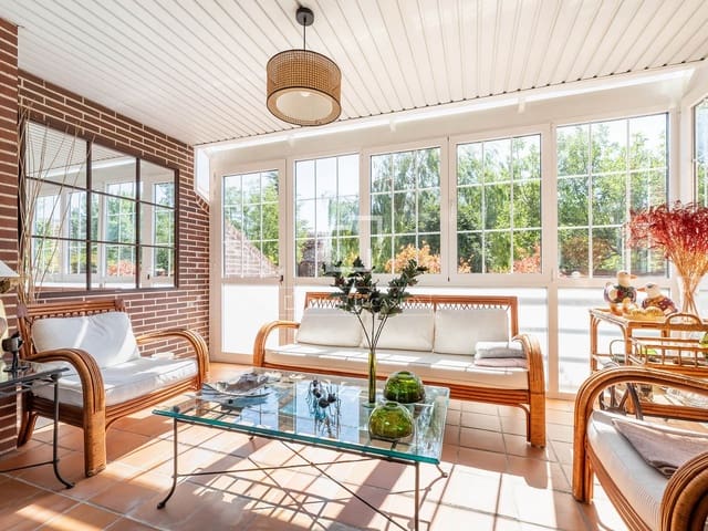 5 slaapkamer Villa te koop in Majadahonda met zwembad garage - € 1.520.000 (Ref: 9965555)