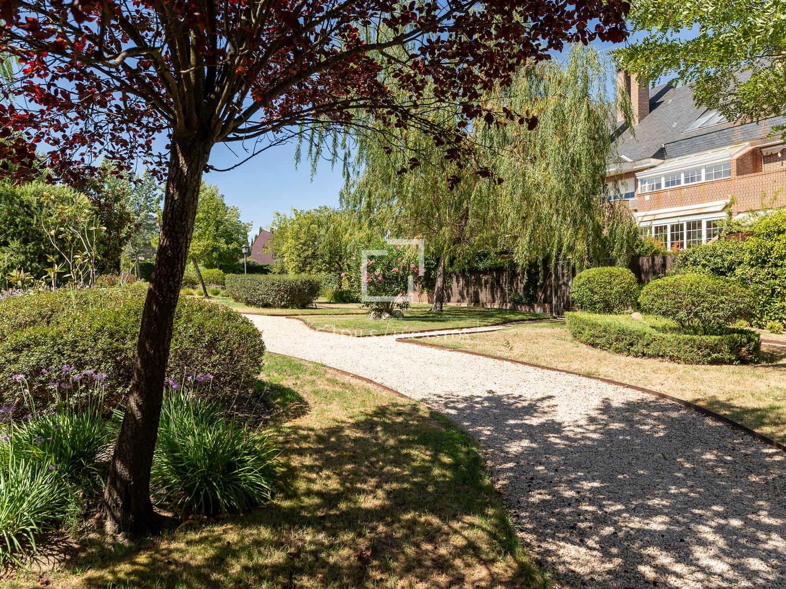 5 soveværelse Villa til salg i Majadahonda med swimmingpool garage - € 1.520.000 (Ref: 9965555)