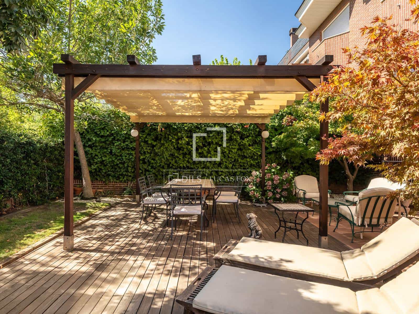 5 soveværelse Villa til salg i Majadahonda med swimmingpool garage - € 1.520.000 (Ref: 9965555)