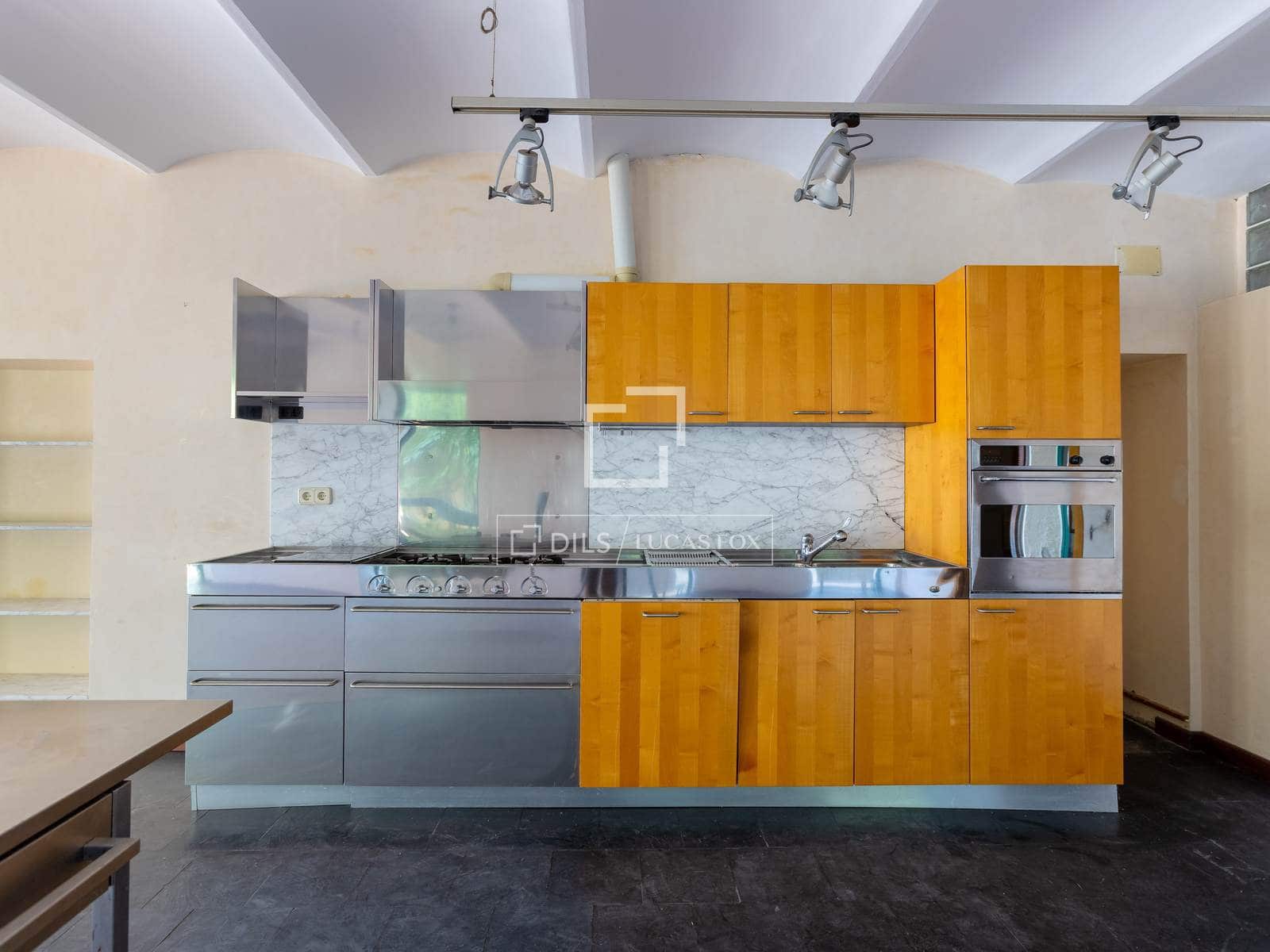 4 bedroom Villa for sale in Premia de Dalt with garage - € 700,000 (Ref: 9965665)
