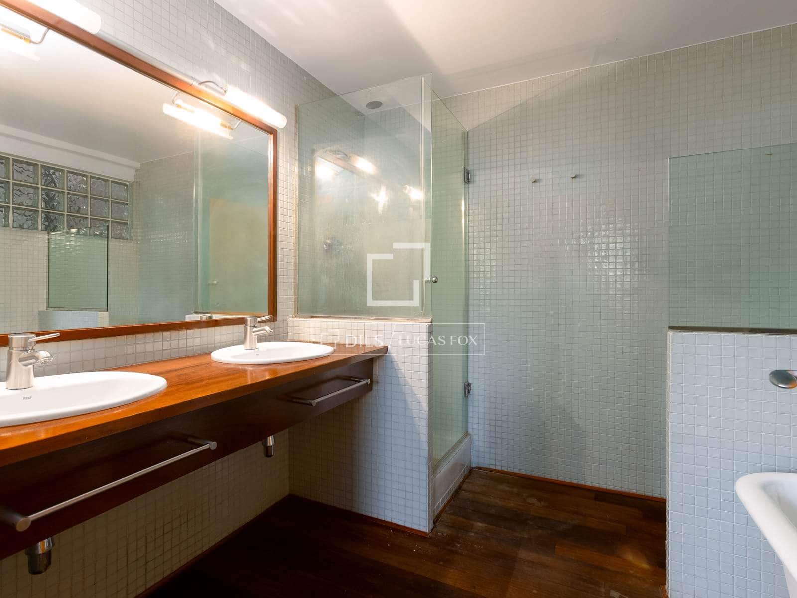 4 bedroom Villa for sale in Premia de Dalt with garage - € 700,000 (Ref: 9965665)