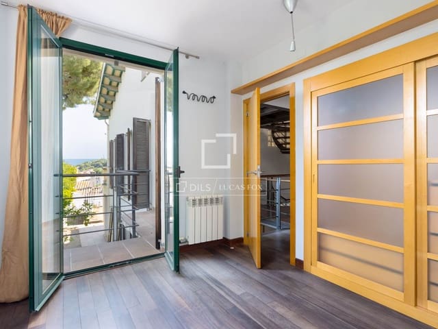4 sovrum Villa till salu i Premià de Dalt med garage - 775 000 € (Ref: 9965665)