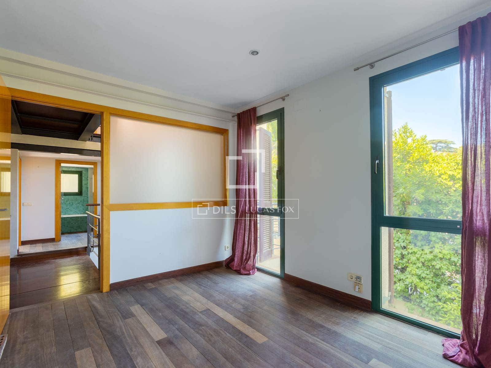 4 bedroom Villa for sale in Premia de Dalt with garage - € 700,000 (Ref: 9965665)