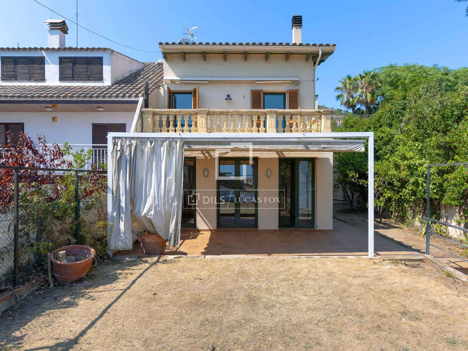 4 bedroom Villa for sale in Premia de Dalt with garage - € 700,000 (Ref: 9965665)