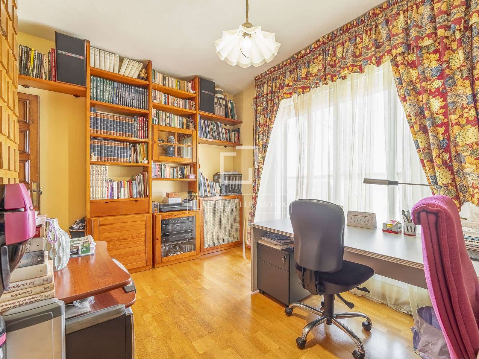 7 slaapkamer Penthouse te koop in Barcelona stad - € 1.350.000 (Ref: 9965667)