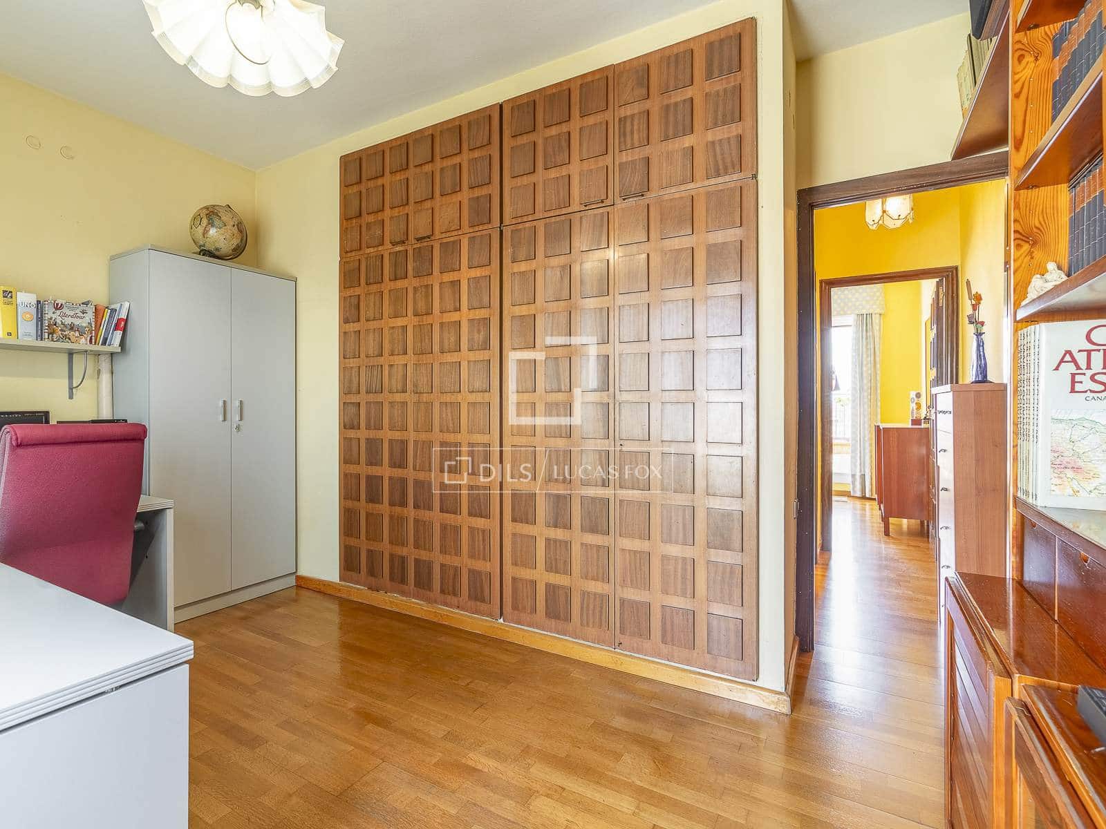 7 slaapkamer Penthouse te koop in Barcelona stad - € 1.350.000 (Ref: 9965667)