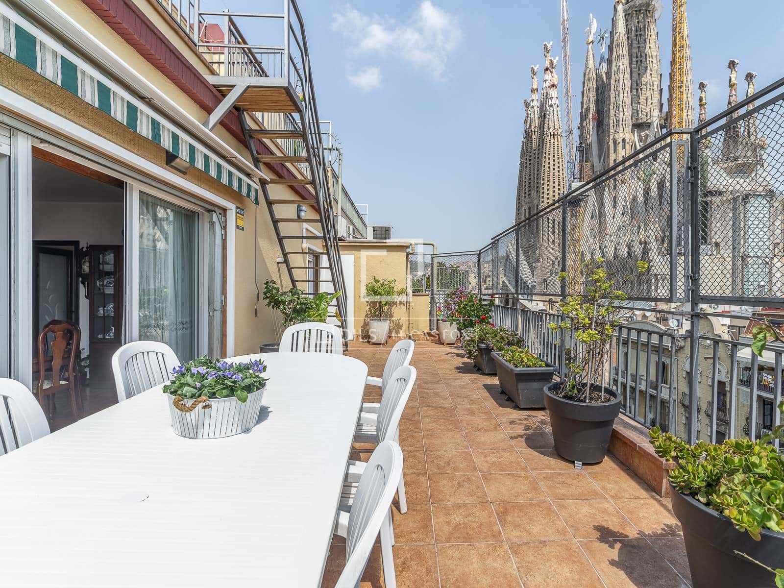 7 slaapkamer Penthouse te koop in Barcelona stad - € 1.350.000 (Ref: 9965667)