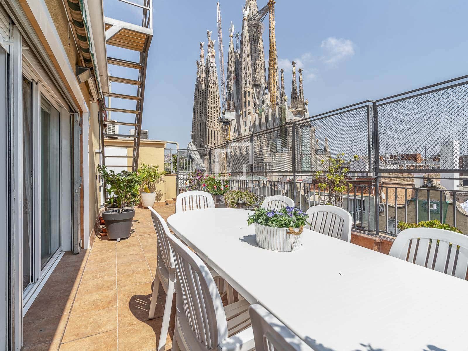7 slaapkamer Penthouse te koop in Barcelona stad - € 1.350.000 (Ref: 9965667)