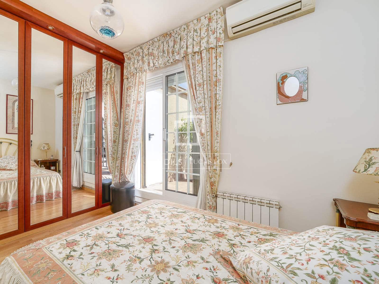 7 slaapkamer Penthouse te koop in Barcelona stad - € 1.350.000 (Ref: 9965667)