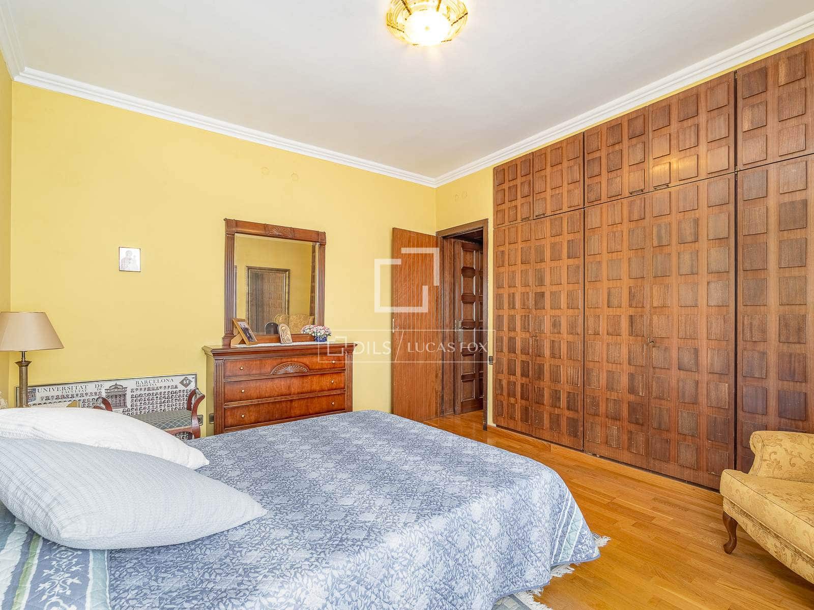 7 slaapkamer Penthouse te koop in Barcelona stad - € 1.350.000 (Ref: 9965667)