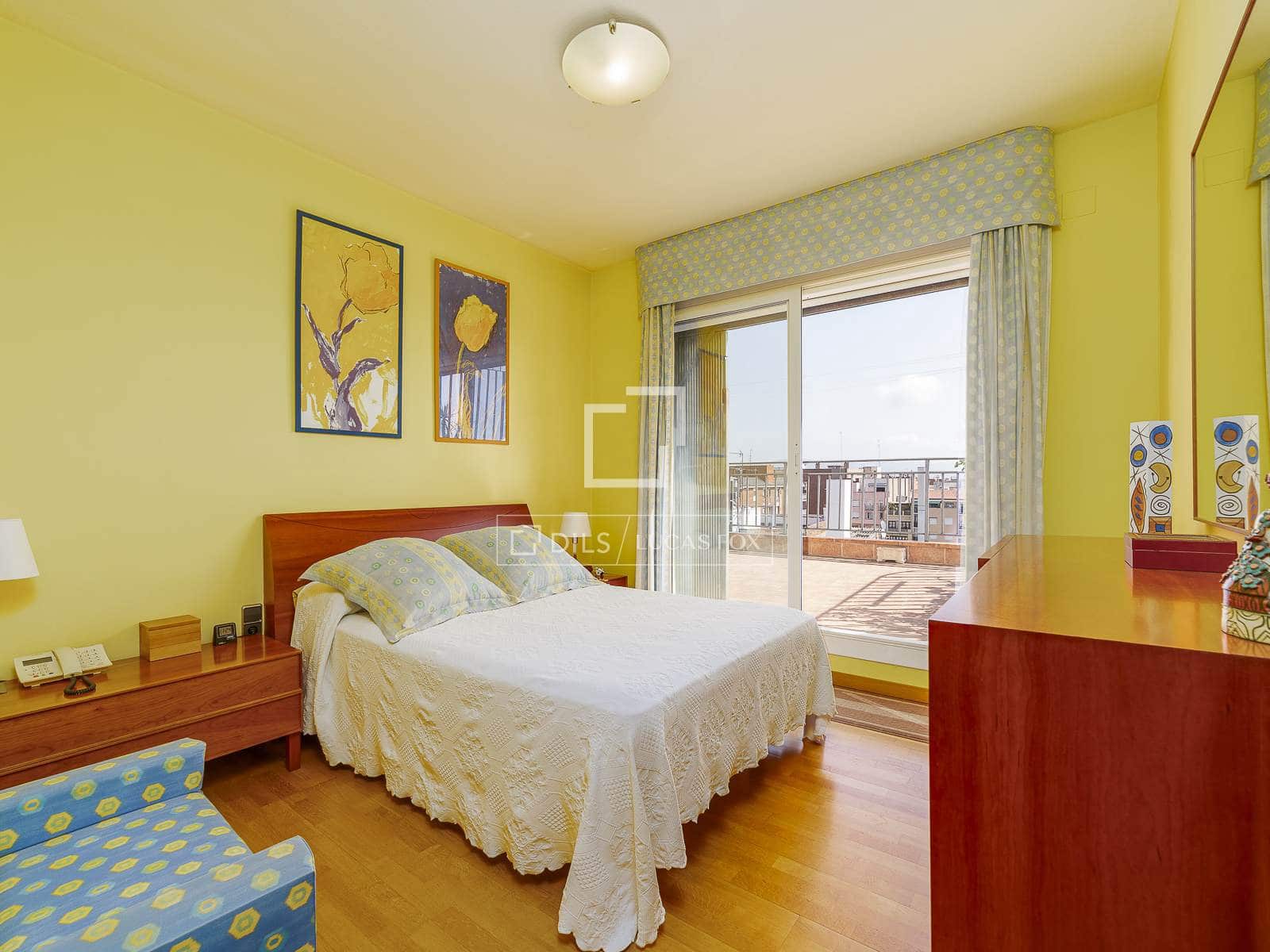 7 slaapkamer Penthouse te koop in Barcelona stad - € 1.350.000 (Ref: 9965667)