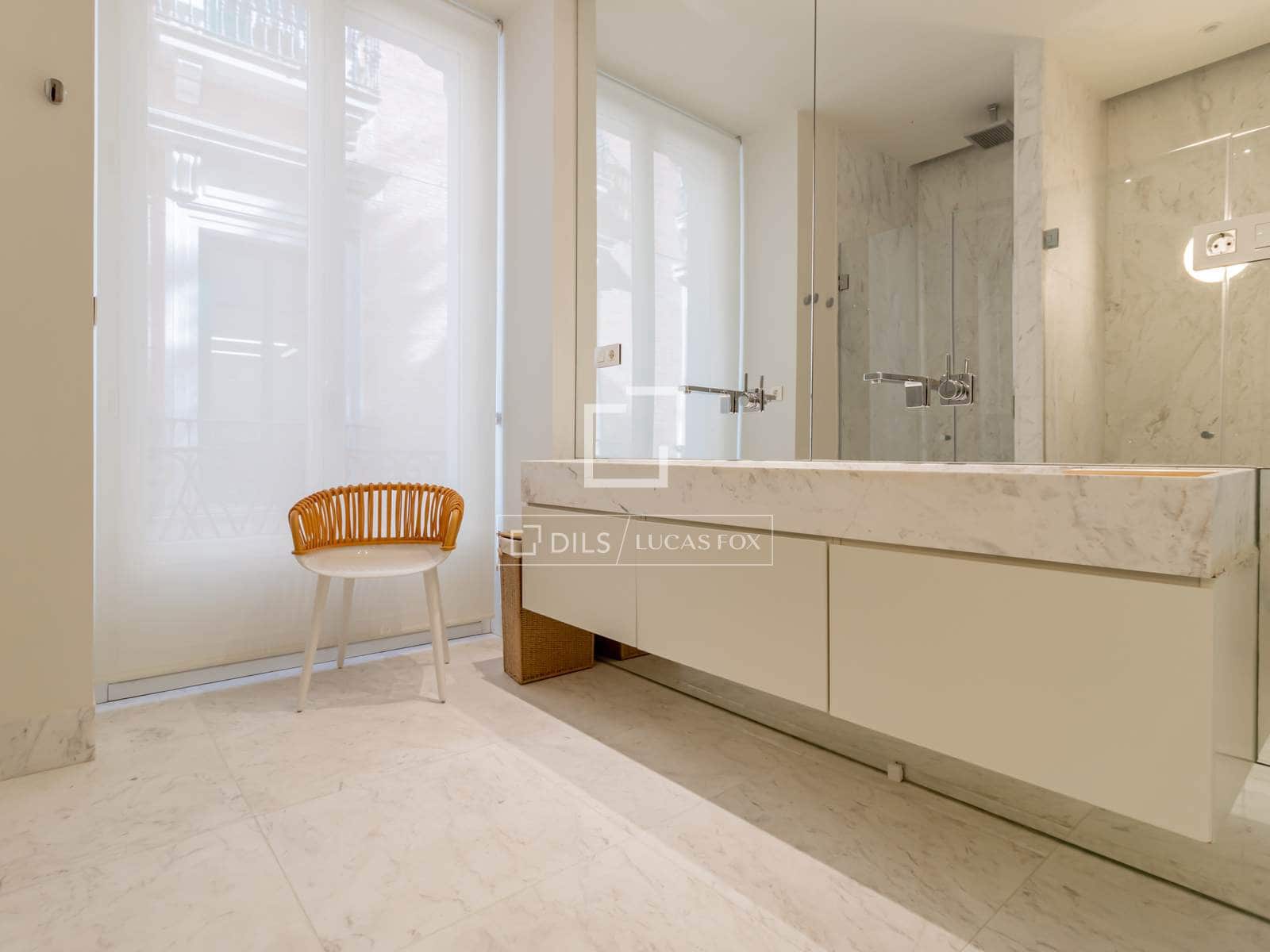 Appartement de 3 chambres à louer à Madrid ville - 11 000 € (Ref: 9965668)