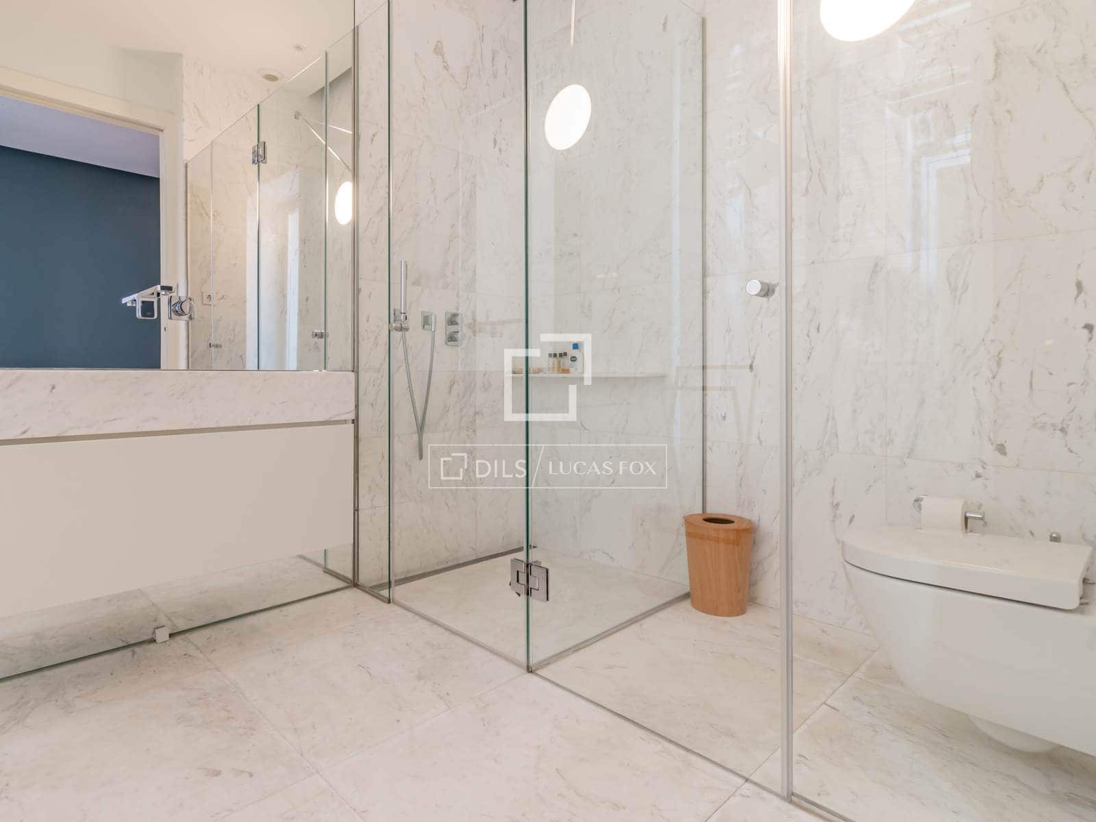 Appartement de 3 chambres à louer à Madrid ville - 11 000 € (Ref: 9965668)