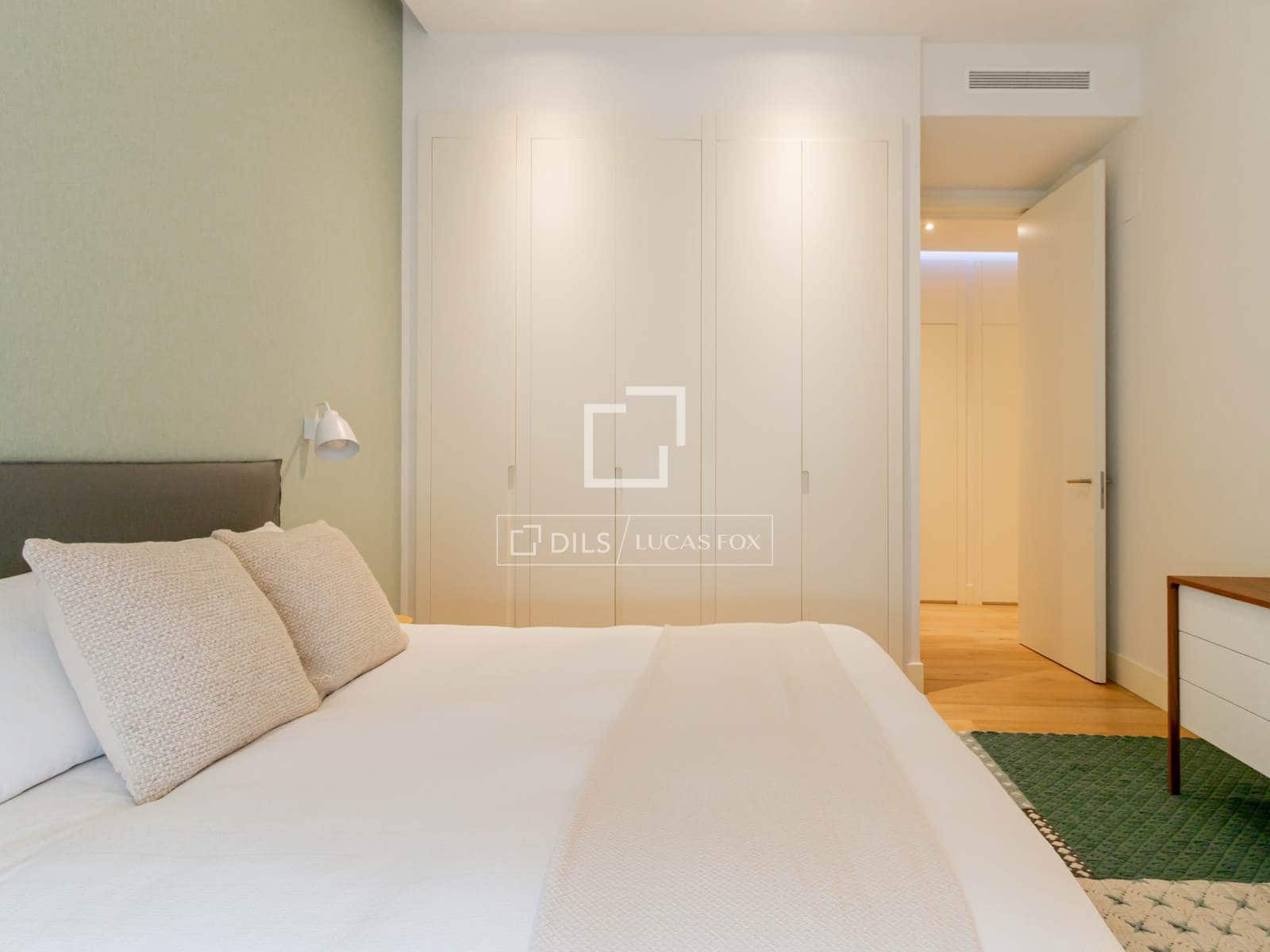 Appartement de 3 chambres à louer à Madrid ville - 11 000 € (Ref: 9965668)