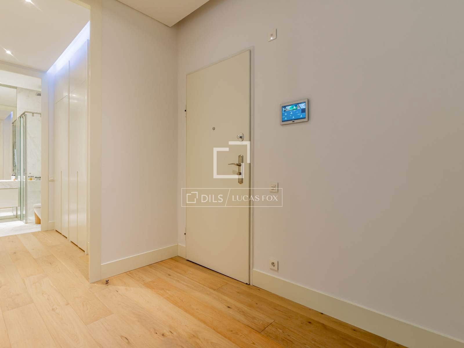 Appartement de 3 chambres à louer à Madrid ville - 11 000 € (Ref: 9965668)