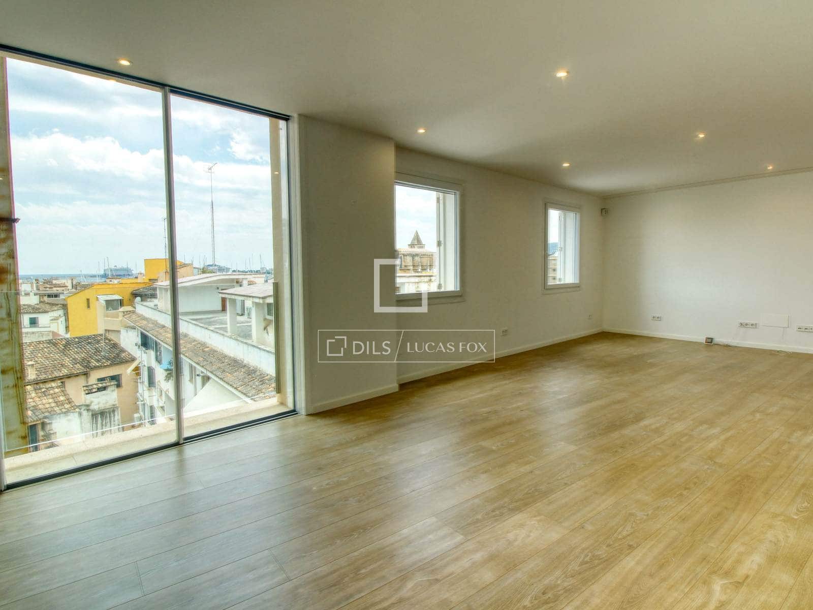 3 sovrum Lägenhet att hyra i Palma de Mallorca - 3 600 € (Ref: 9965669)